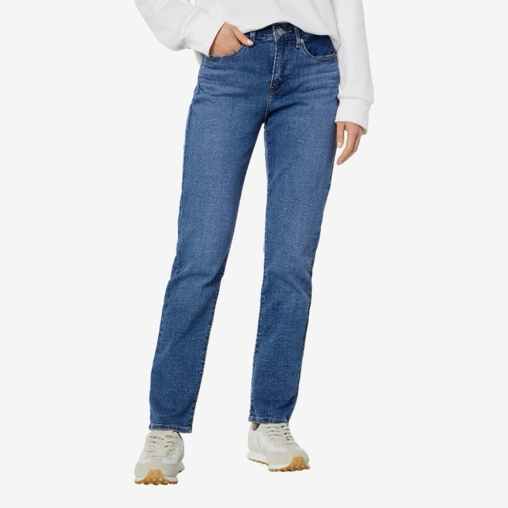 Levi's Women's Classic Straight-Leg Jeans 2